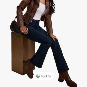 GUESS Women's Midnight Blue bootcut Jeans size 26